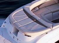 Photo of Chaparral 256 SSI NO Radar Arch, 2007: without Optional Rear Rails, viewed from Starboard Rear 