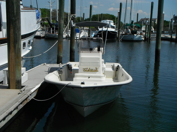 Shadow™ folding T-Top on 2010 MayCraft® 1800 Skiff, Front View