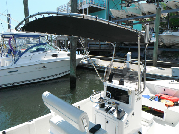 Shadow&trade; folding T-Top on 2010 MayCraft&reg; 1800 Skiff, Rear Quarter View