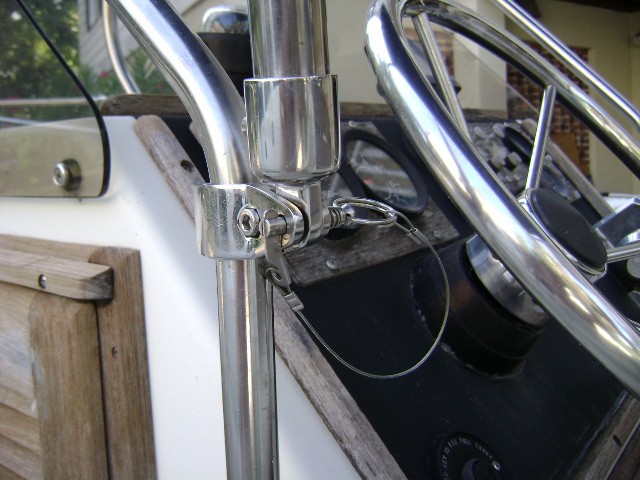 Montauk-T-Topless&trade; Rear Leg Mount & Quick Release Pin Picture